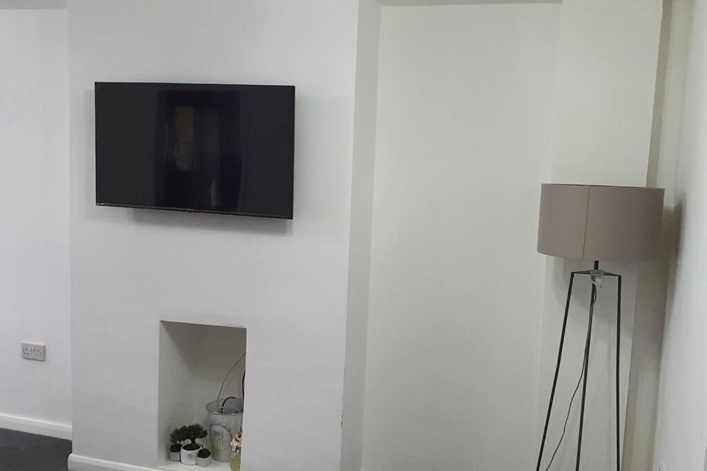 Exquisite And Modern 2 Bed Maisonette Harmondsworth Esterno foto