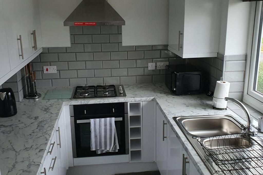 Exquisite And Modern 2 Bed Maisonette Harmondsworth Esterno foto
