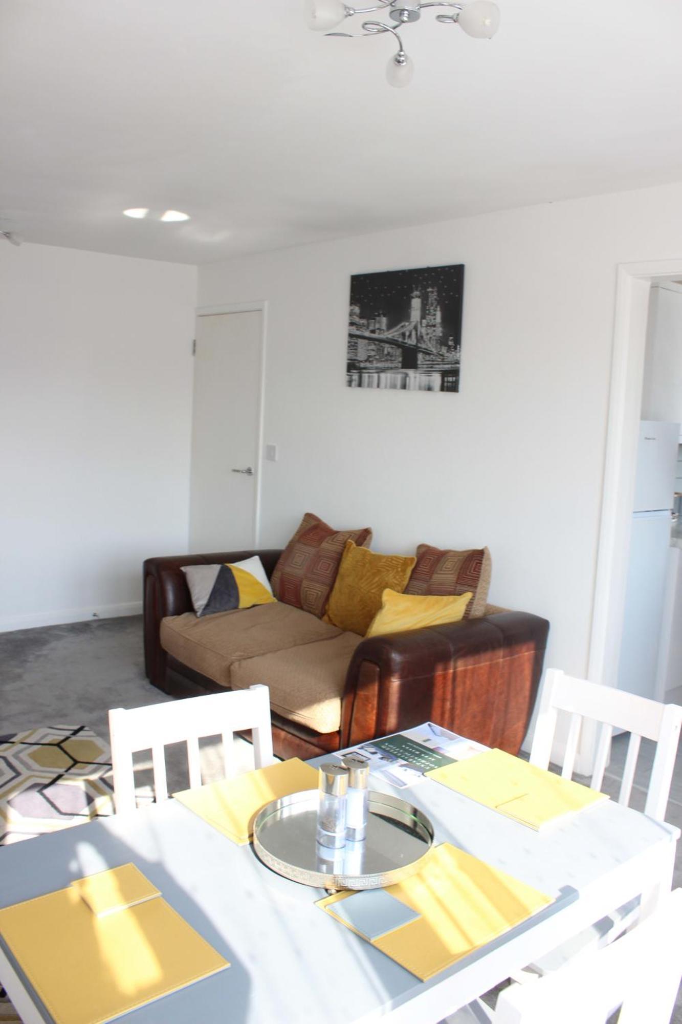 Exquisite And Modern 2 Bed Maisonette Harmondsworth Esterno foto